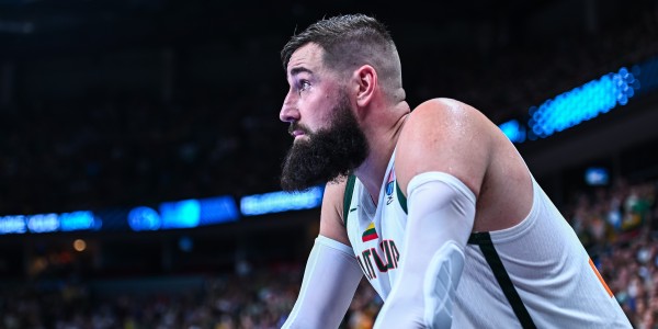 华体会登录入口-瓦兰丘纳斯：鏖战至终场惜败，希腊队实力更胜一筹