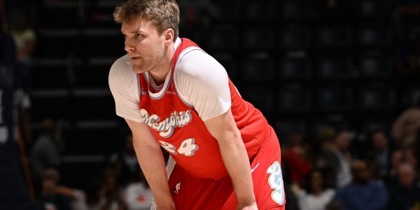 华体会体育登录入口-赚了✈️Shams：灰熊和斯潘塞重组合同 从2年450万变成4年1050万