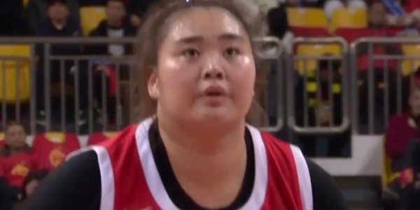 女篮险胜巴西！王思雨+刘禹彤轰30分，张子宇统治篮下，众人打铁|加时赛|比赛|张曼曼|国家队|热身赛_新浪体育_新浪新闻