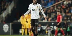 英媒：阿森纳接近签下莫斯克拉，报价增至2000万~2500万欧+浮动