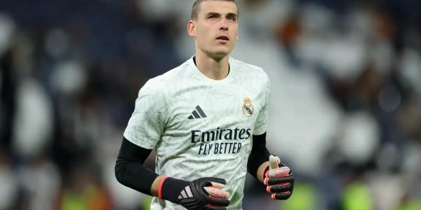 记者：费内巴切已正式报价卢宁，并将利瓦科维奇加入报价中